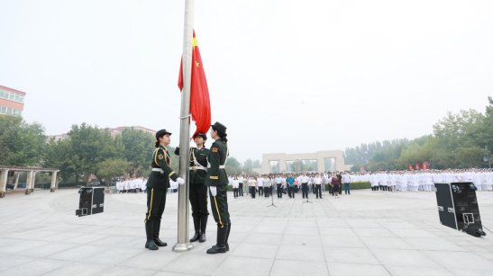 为干部师生上了一堂生动的思政课