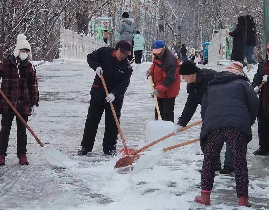 切实保障全体师生出行的便利和安全